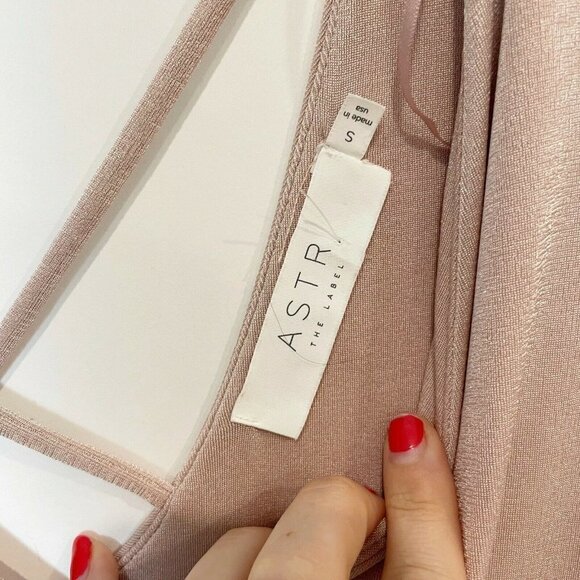 ASTR Womens The Label Shine V-Neck Cross Back Midi Dress Pink Small 3/4 Sleeves - Picture 3 of 7